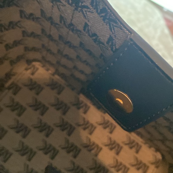 MICHAEL KORS HADLEIGH SM LEATHER TOTE CROSSBODY WITH DUST BAG NWT - Picture 9 of 15